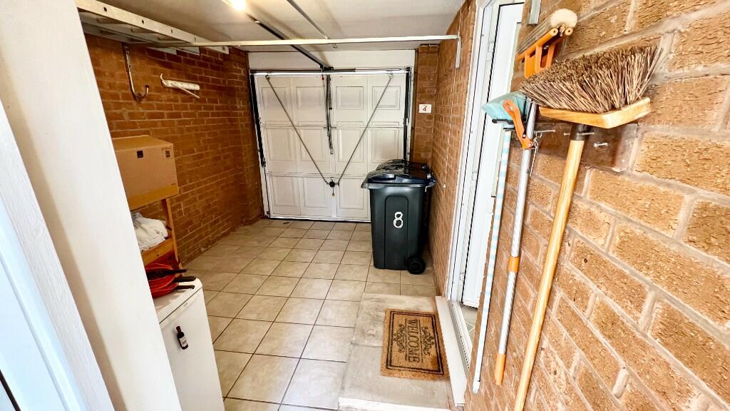 GARAGE &amp; UTILITY