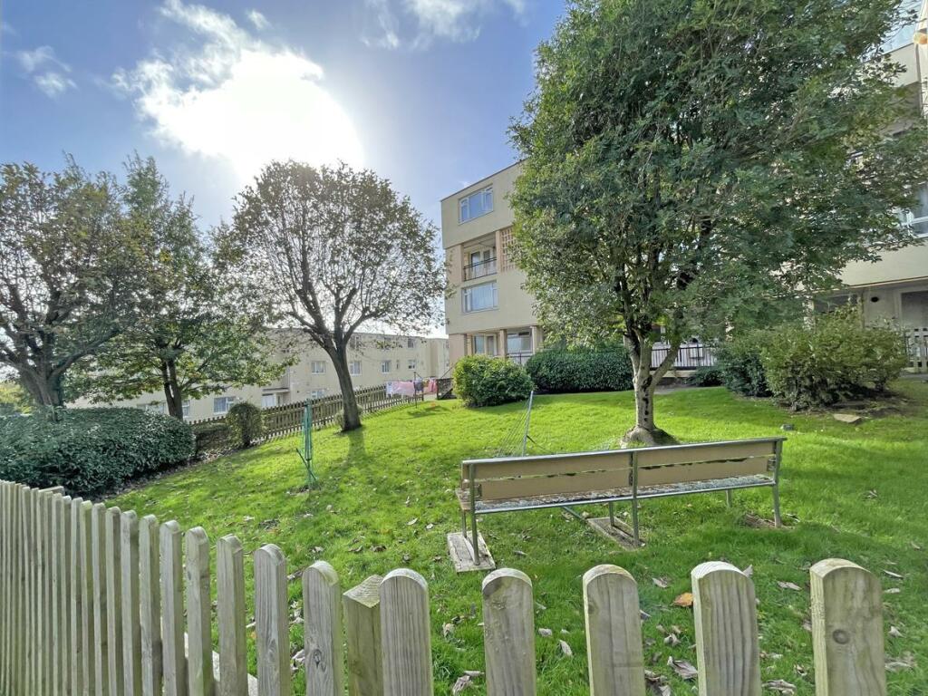 Dieppe Close 23 Communal Garden.jpg