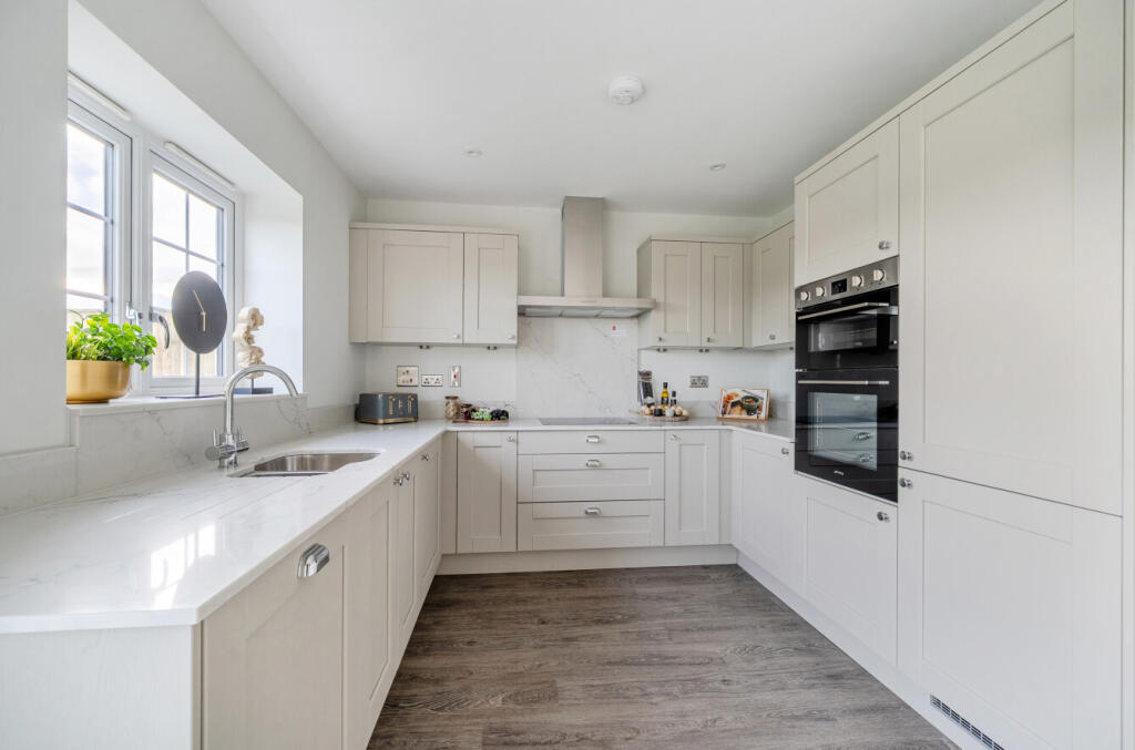 1380659-15-6914b9...