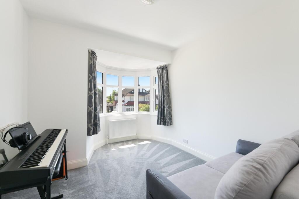 CALVERLEY ROAD, (5).jpg