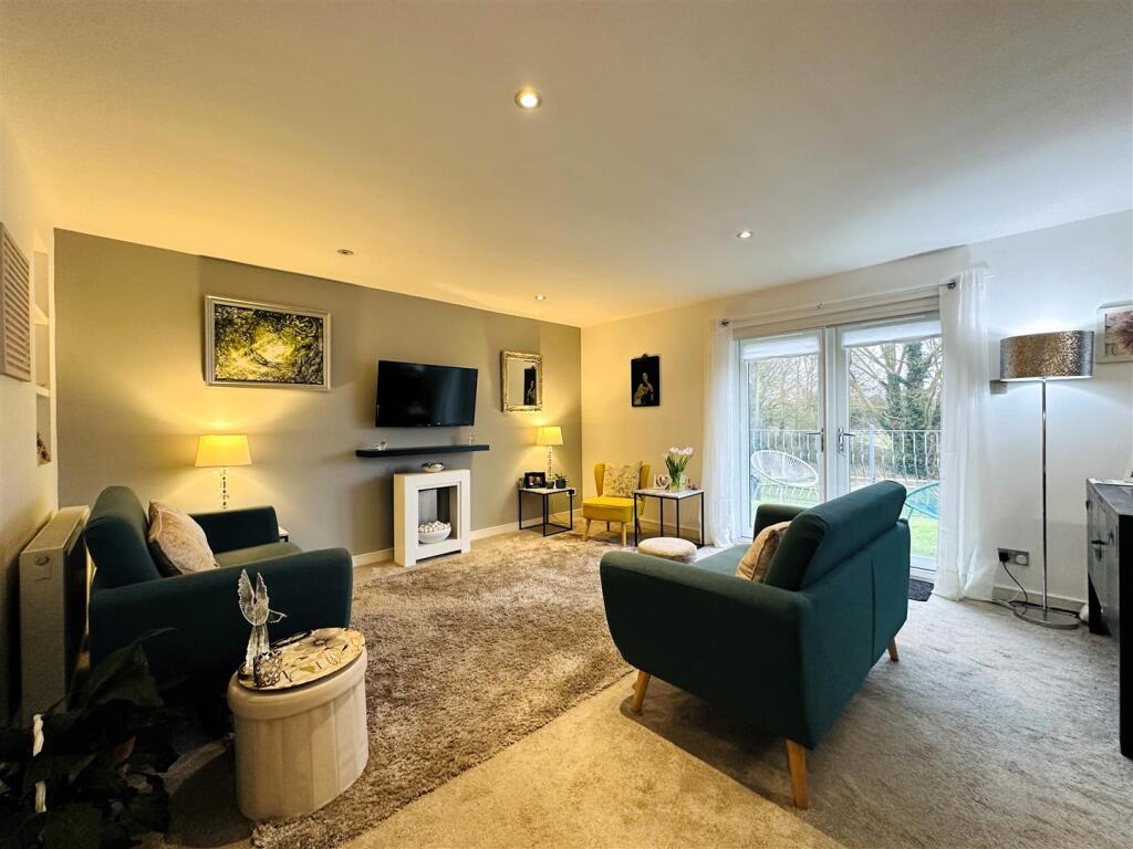 Open Plan Kitchen Living Area