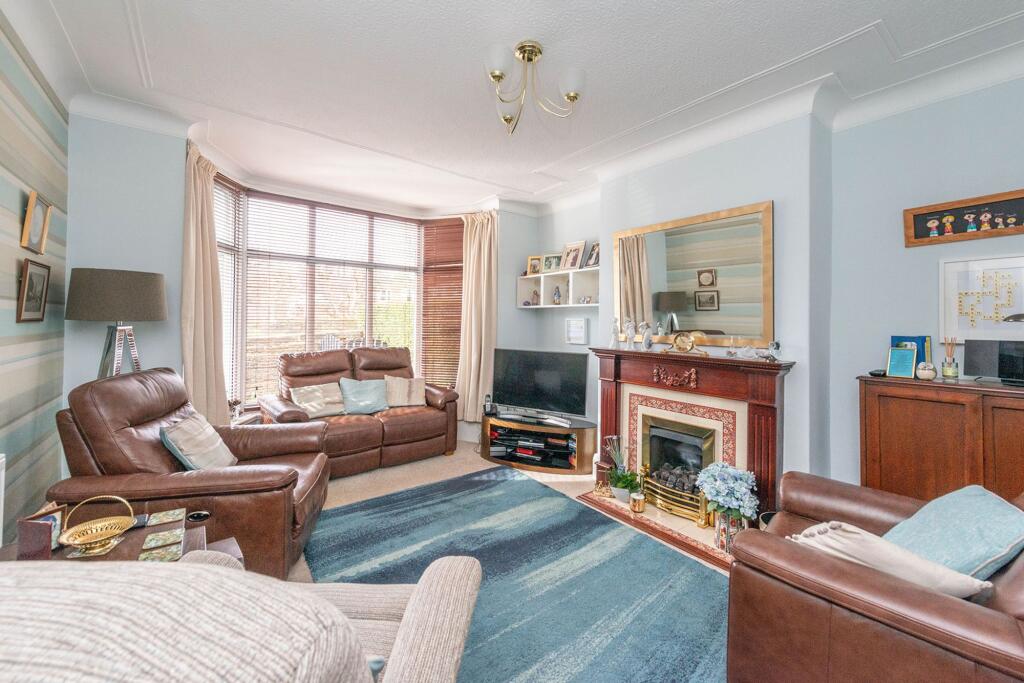 SITTING ROOM DINING ROOM AND KITCHEN