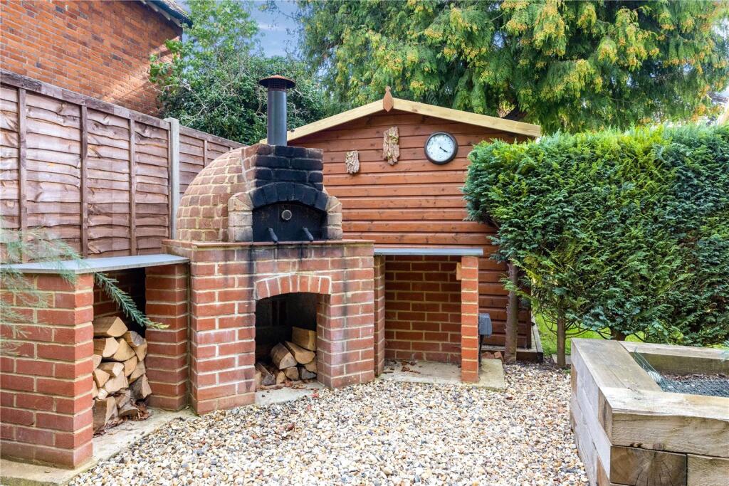 Pizza Oven