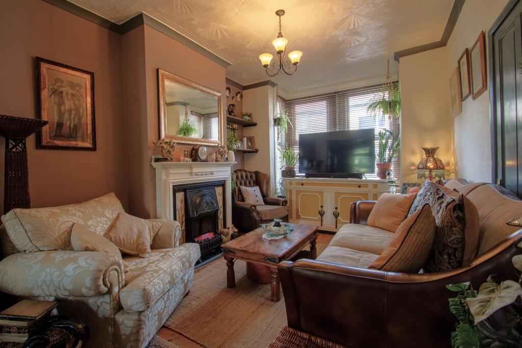 livingroom2.jpg
