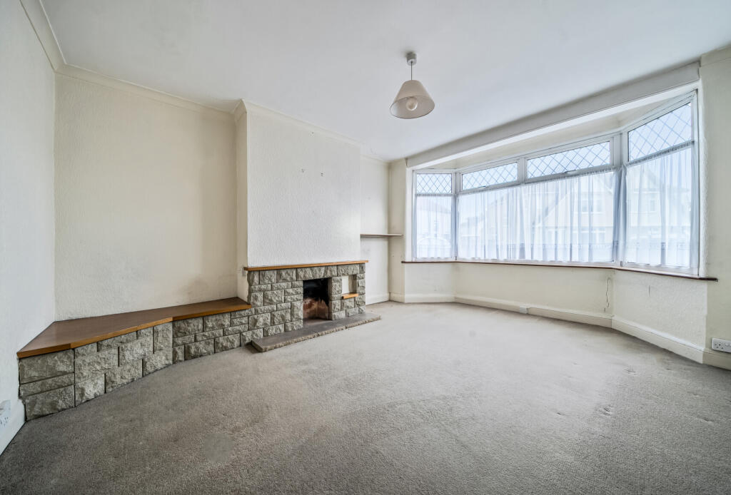 1385642-10-692709...