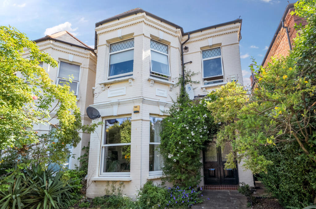 1317398-15-685e5b...