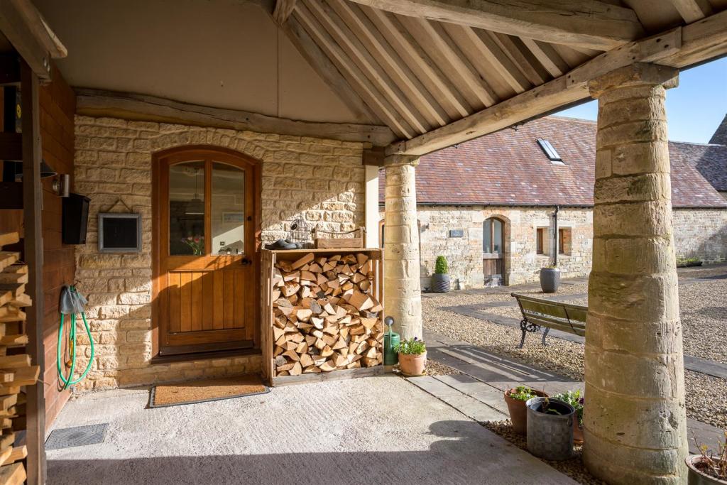 12 - The Forge - GL10 3UR - Web.jpg