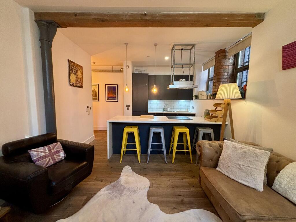 Open Plan Living and Kitchen