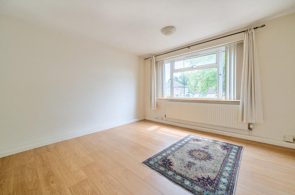 1304183-8-683ee04...