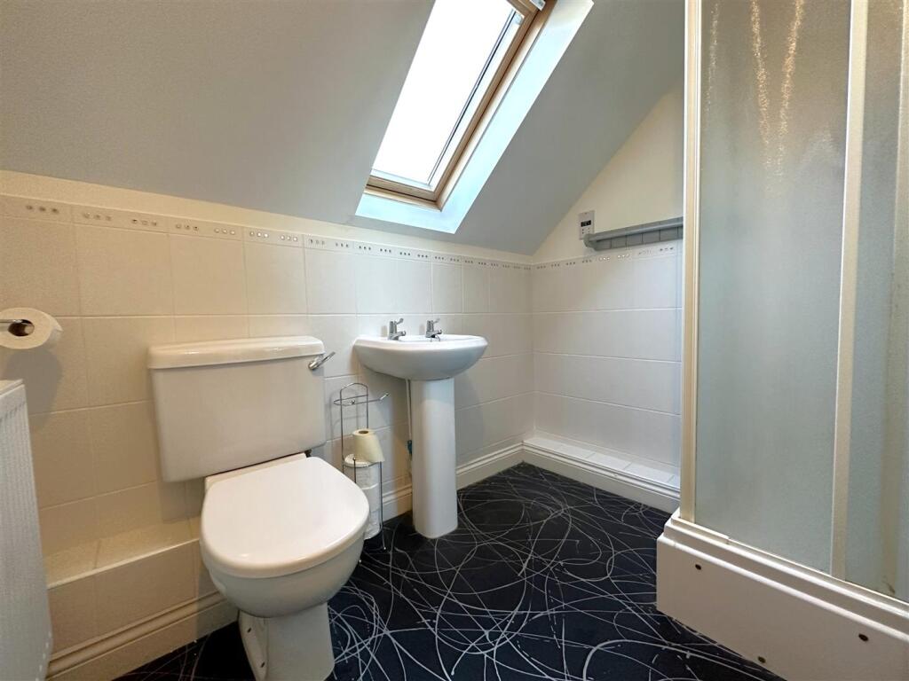 En-Suite Shower Room 438