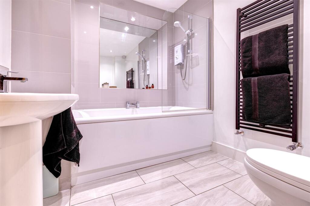 LE67 8QG 127LHL-019.jpg