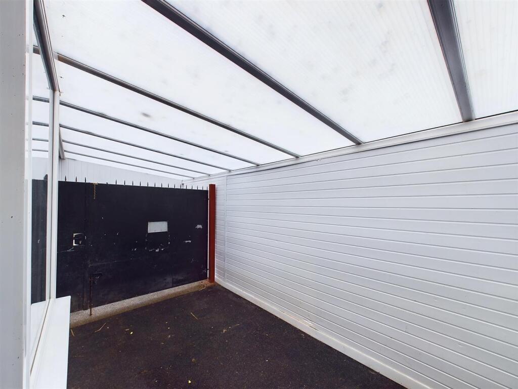 uPVC Car Port