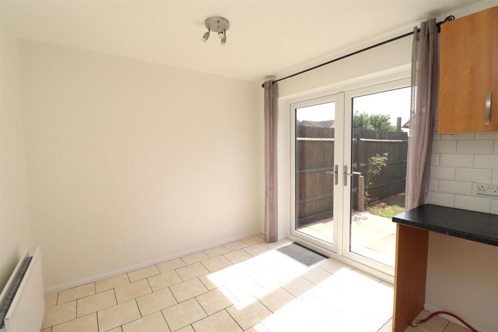 Dining area.JPG