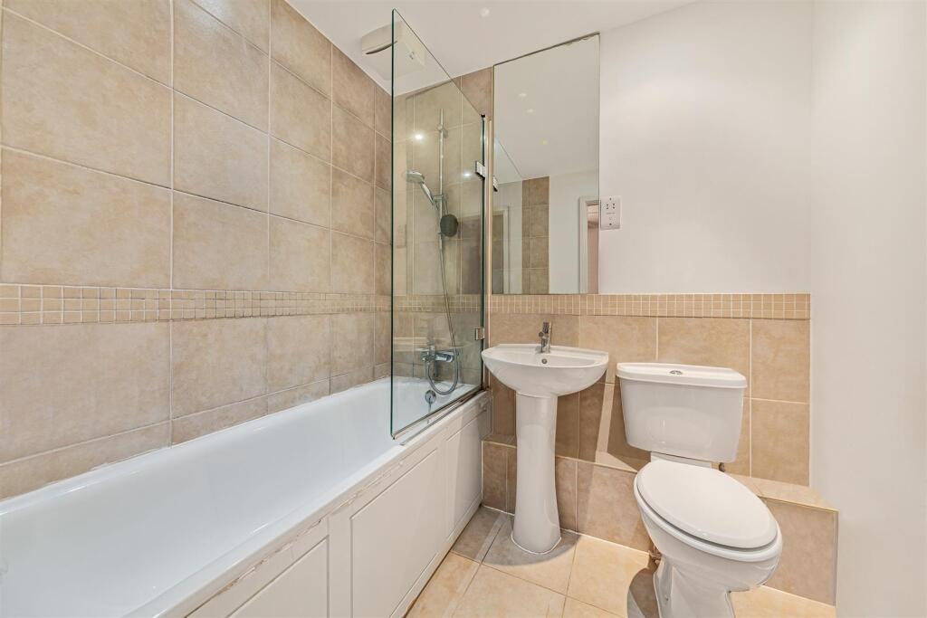 18a Petworth Street, SW11 4QR-2.jpg
