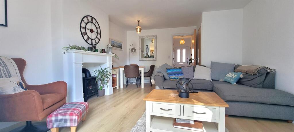 Lounge &amp; Dining Room view 2.jpg