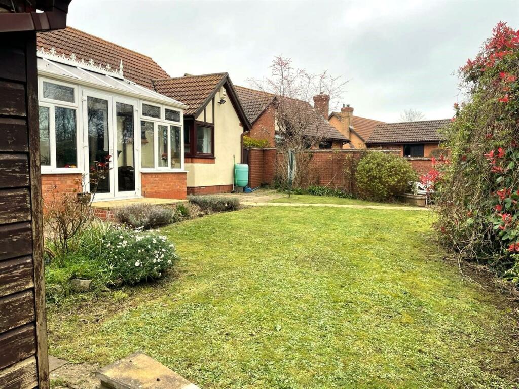 GARDEN 2.jpg