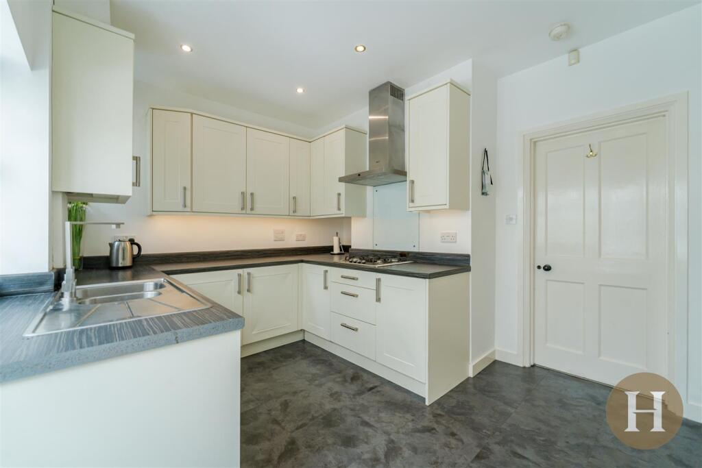 Hadleigh Estate Agents-22.jpg