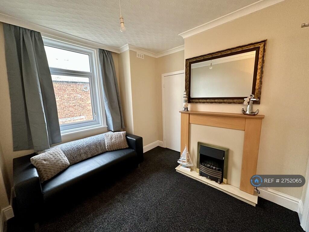 Broadway, Blackpool, FY4