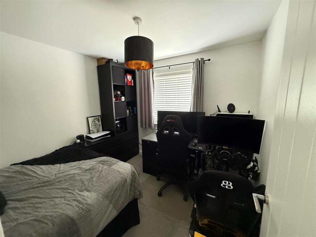 bed 3a.jpg