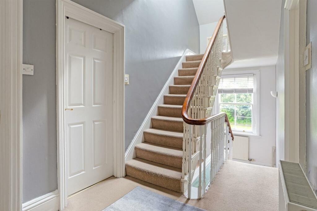68829_134 Barnwood Road,Gloucester - (9)_low.jpg