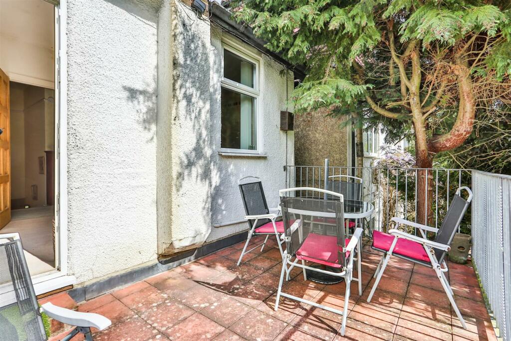 1240037290 -  25.jpg