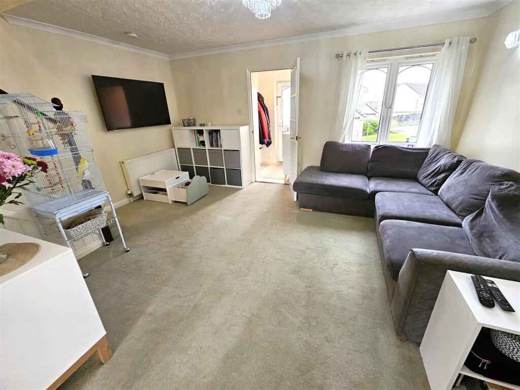 Living Room.jpg