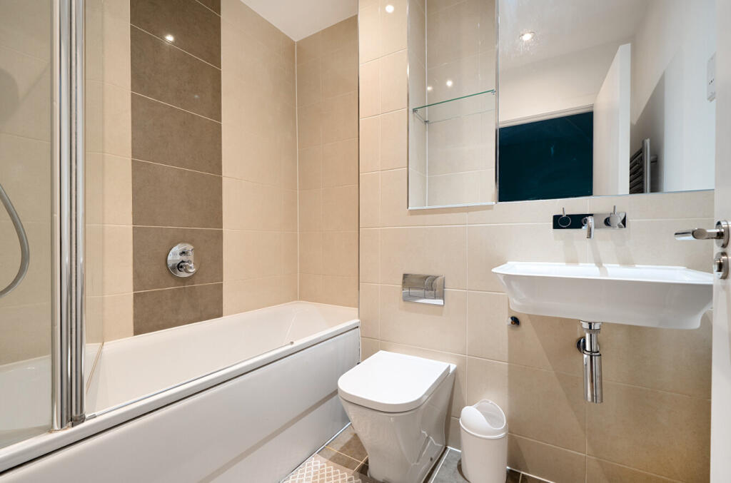 1365880-2-68ed206...