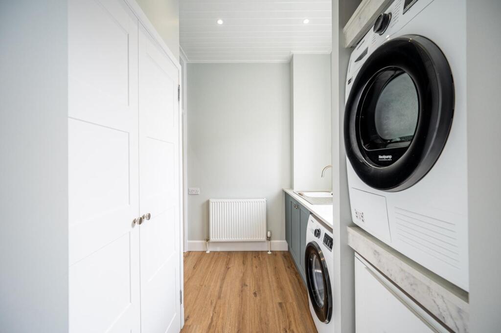 Utility Room (2).jpg