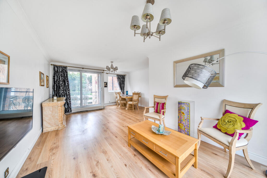 1382301-6-691d9d8...