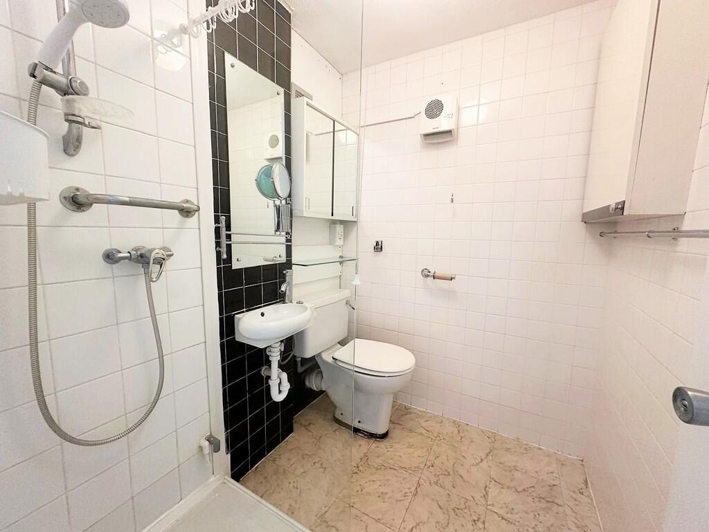 6d7c1a9f-7650-40c...