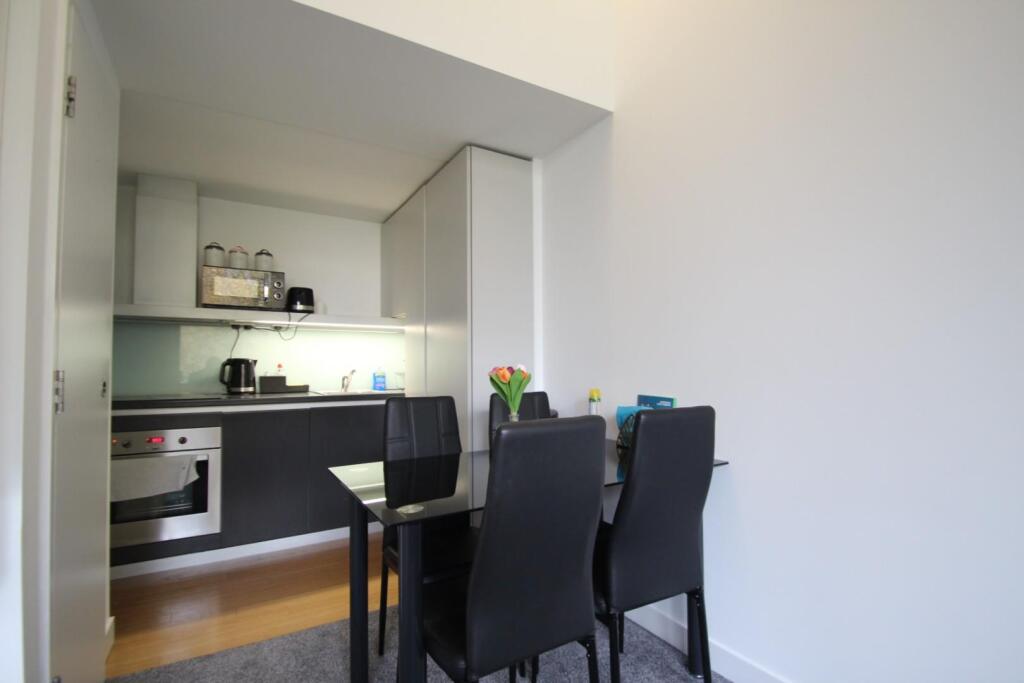 Kitchen Area 1