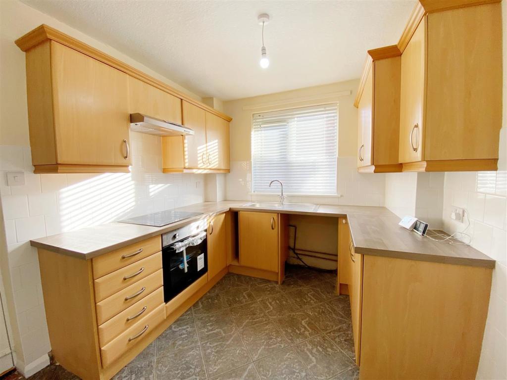 Kitchen 1.jpg