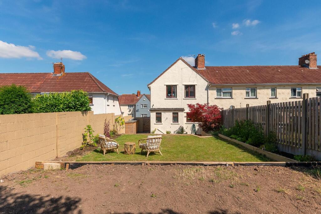 6M5RBR - External H.jpg