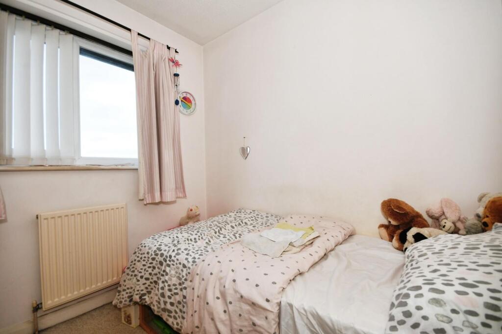 BEDROOM 3.jpg