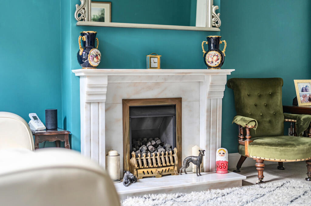 1347591-12-68bef0...