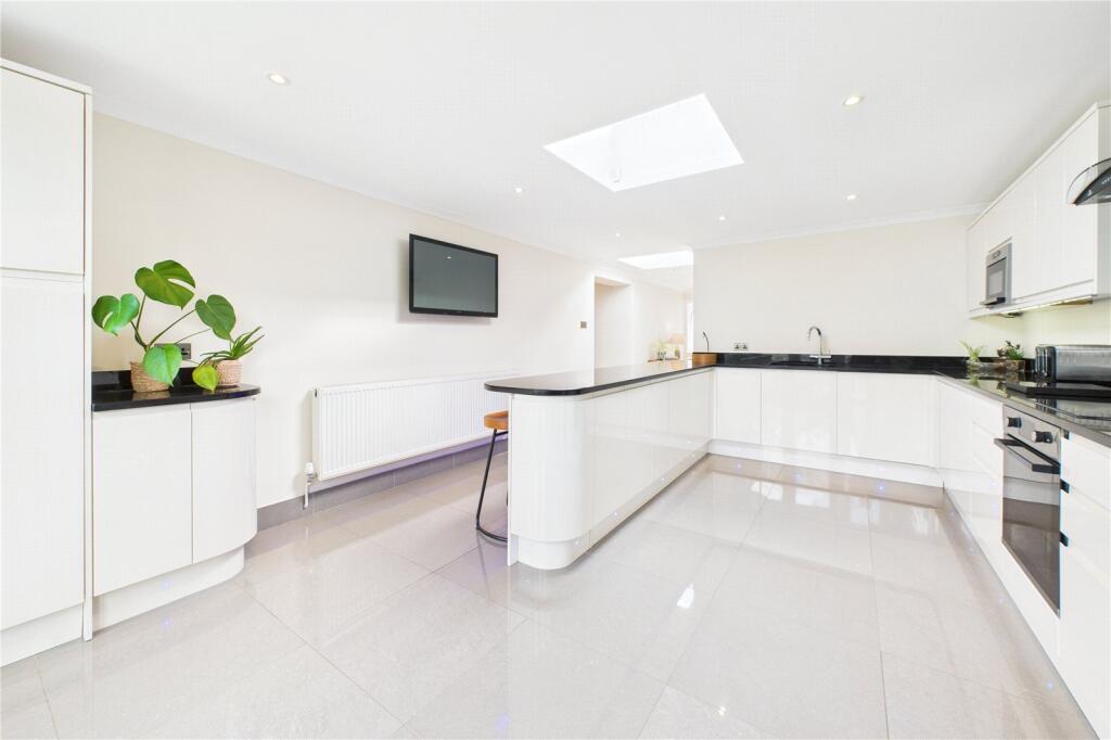 Kitchen/Breakfast Rm