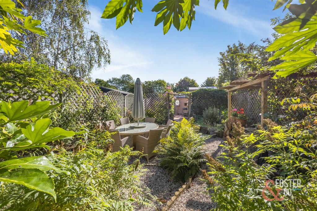 London Road - Foster &amp; Co-16.JPG