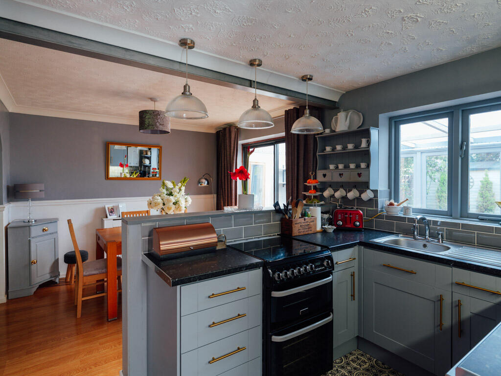 Kitchen / Dining Room