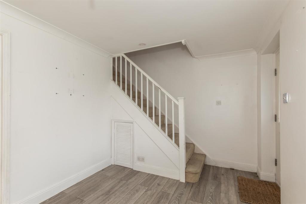 11 Sandringham Mews-18.jpg