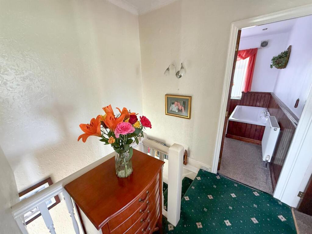 3 bed semi, Steeton