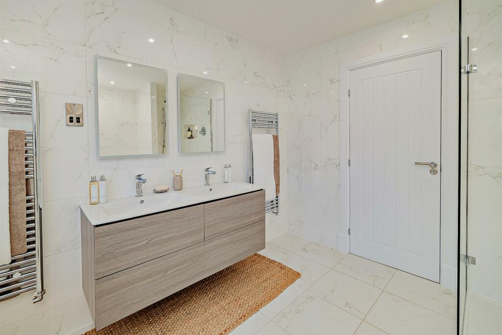 8627223-stills-interior22(1)-800.jpg
