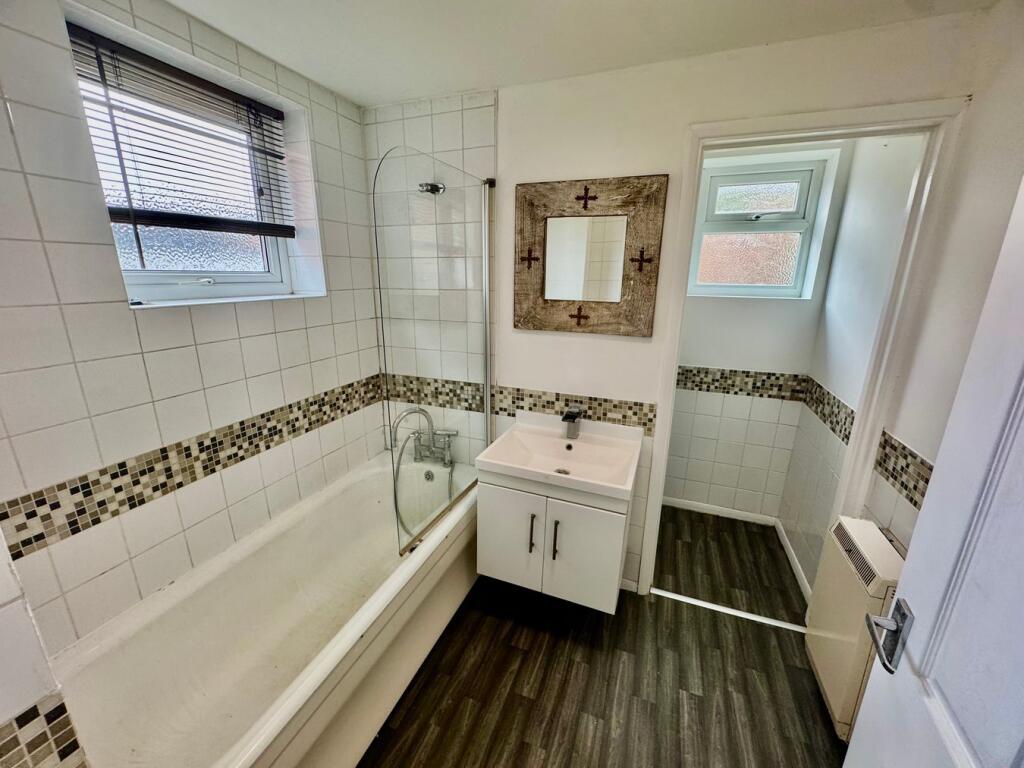 Ground floor Bathoom 