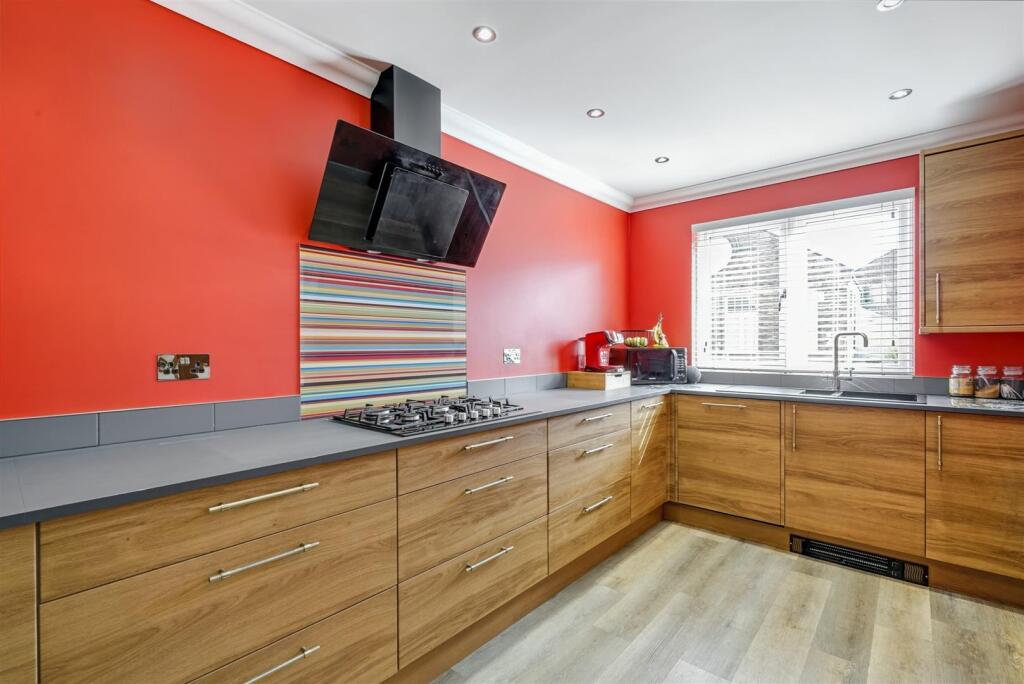 Kitchen_Dinar 1_1.jpeg