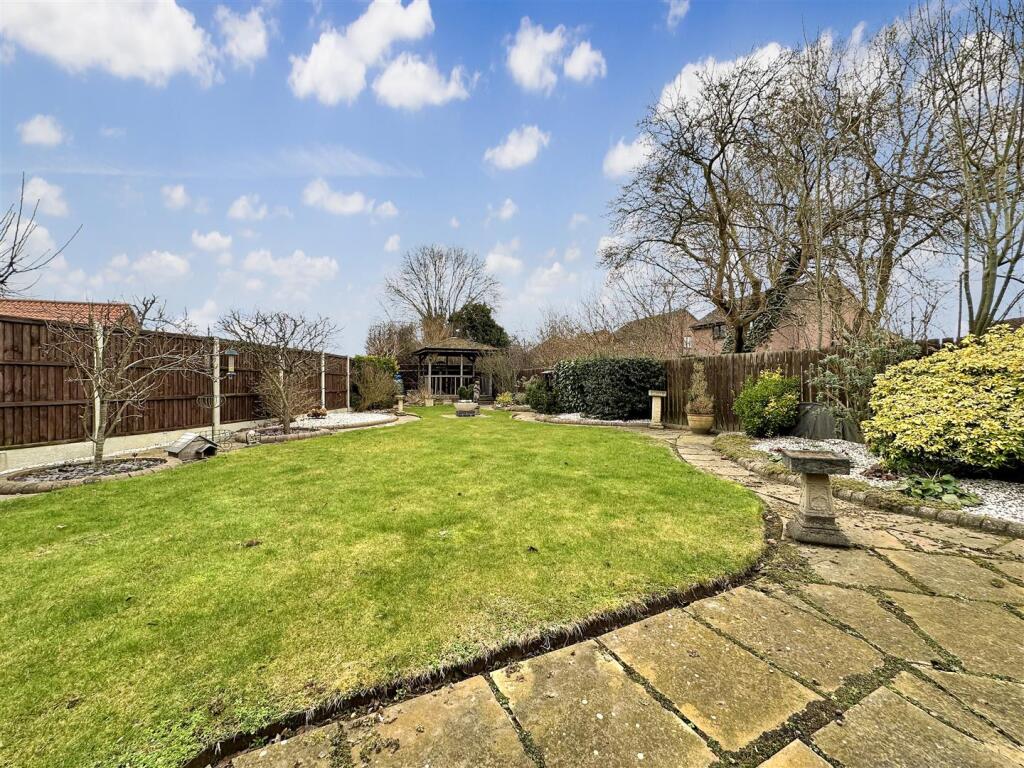 Lovely Rear Garden 747