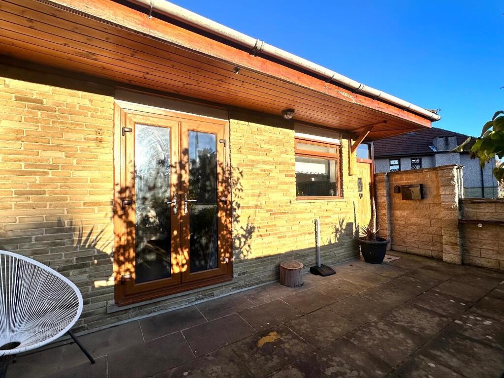 FURTHER EXTERNAL PHOTOGRAPHS