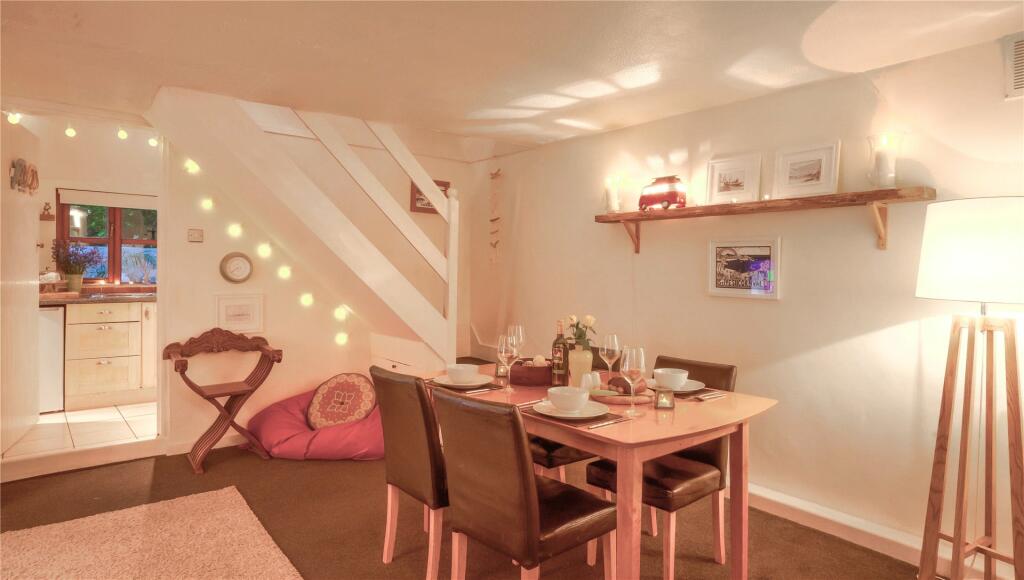 Cottage Dining Area