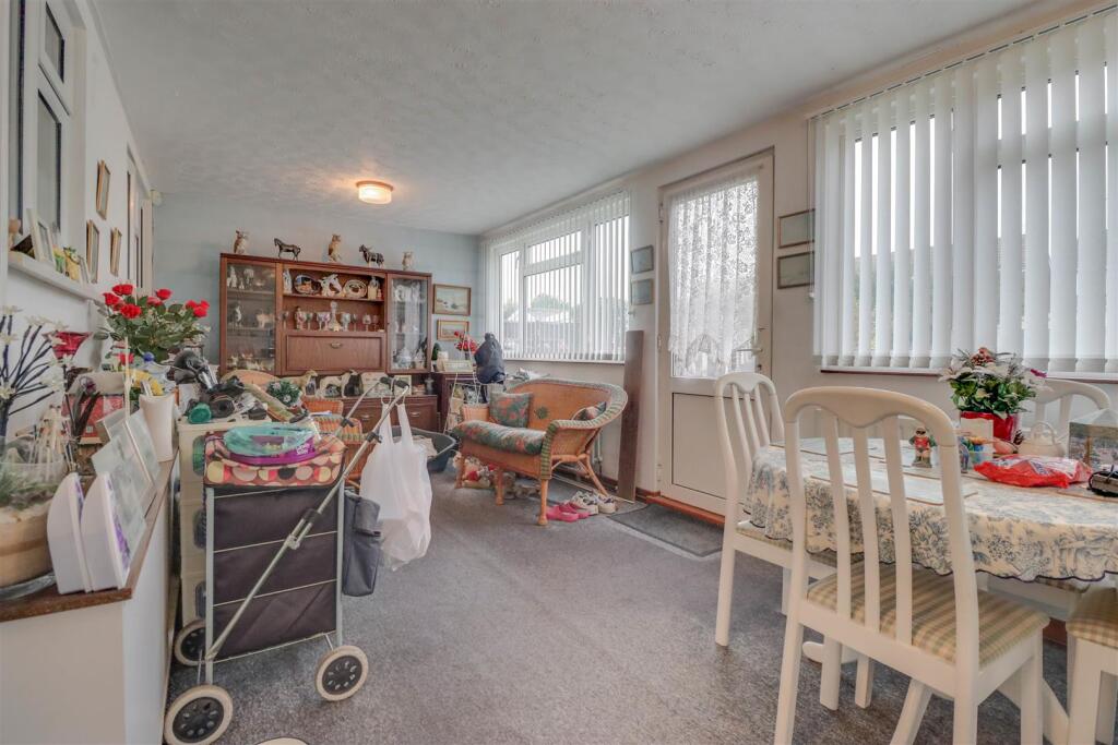 51 ETHELRED GARDENS INSIDE-4.jpg