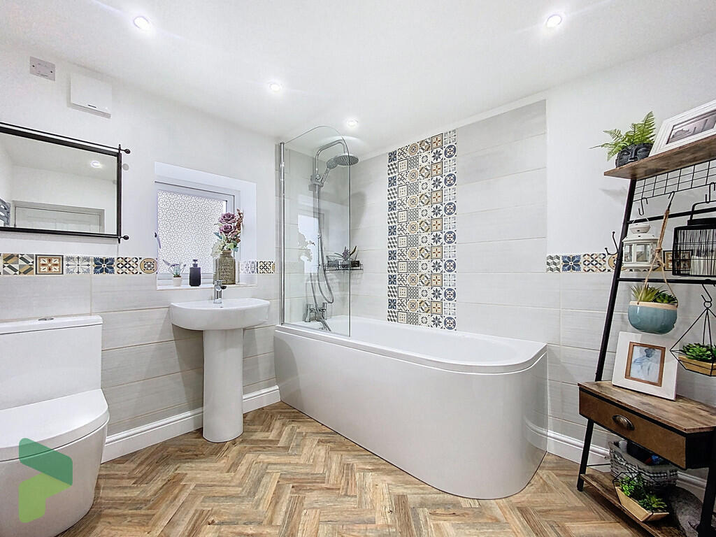Family bathroom 