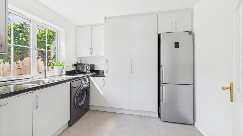 CAM04968G0-PR0057-STILL001