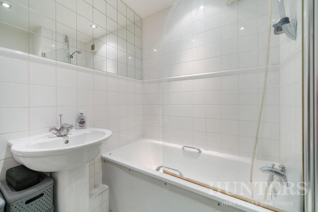 Flat 4, 1A Dorset Road N15 5AJ-6.jpg